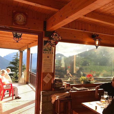 Rifugio Stella Alpina Hotel Saviore dell'Adamello Exterior foto