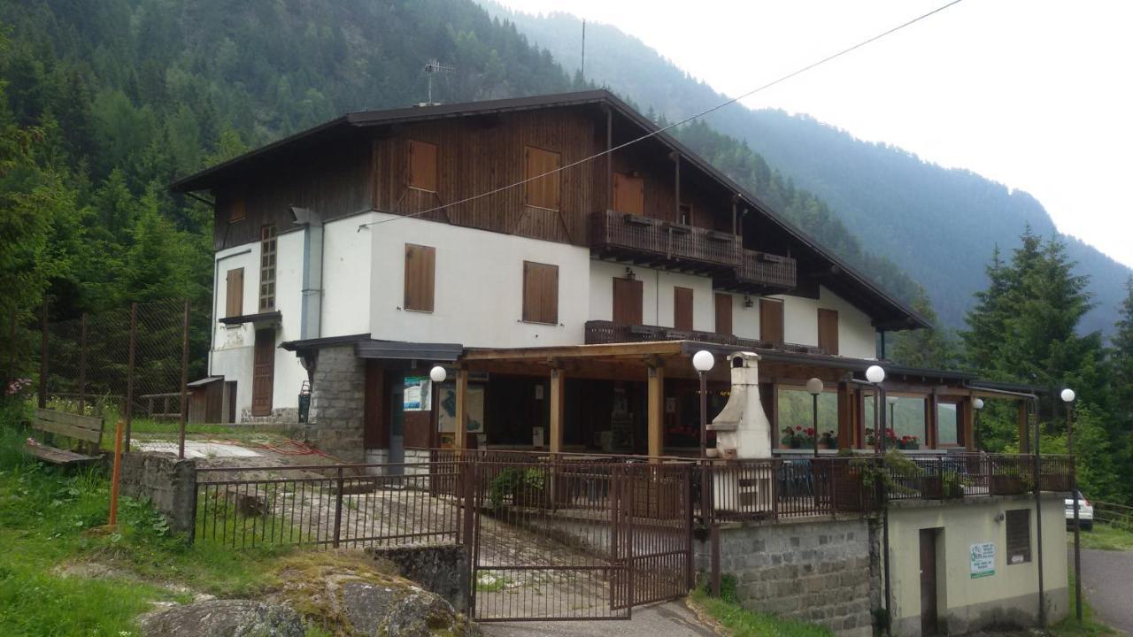 Rifugio Stella Alpina Hotel Saviore dell'Adamello Exterior foto